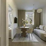 Elite Aura Old Town Apartman *