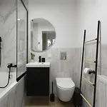 Elite Aura Old Town Apartman *
