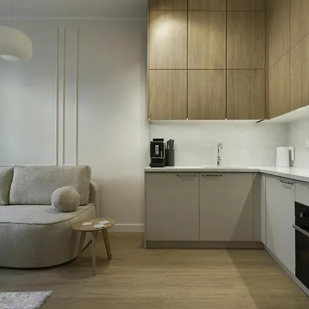 Elite Aura Old Town アパート